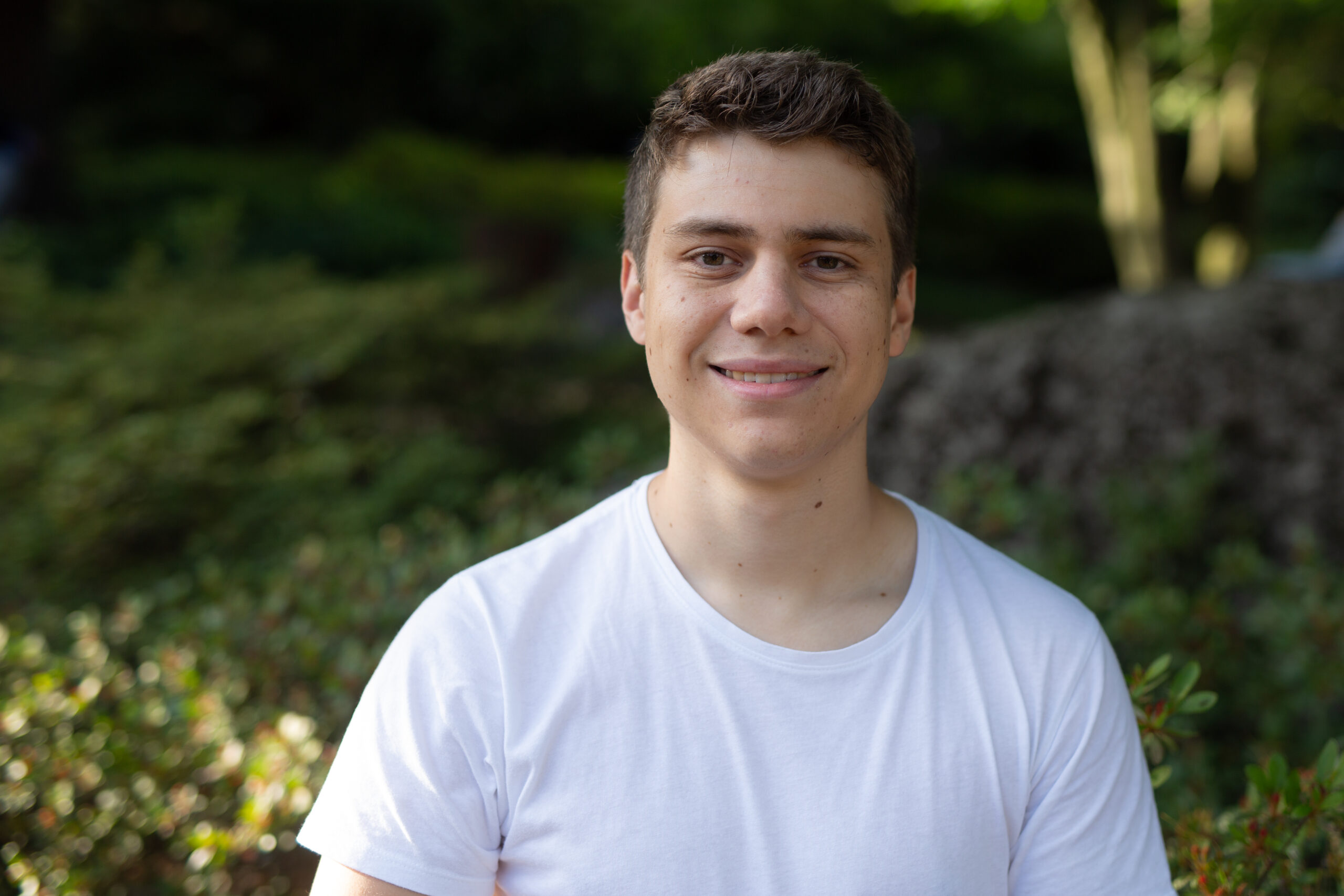 Florian Knittel Bei StattTour seit: 2019
Studium: Betriebswirtschaftslehre
Position: Finanzen
Weshalb engagierst Du dich bei StattTour?
„Weil ich der Meinung bin, dass man so gemeinsam gesellschaftliche Verantwortung übernehmen und für das Thema der Barrierefreiheit sensibilisieren kann. Mit StattTour können wir einen kleinen Beitrag zur verbesserten Inklusion von Rollstuhlfahrern leisten.“